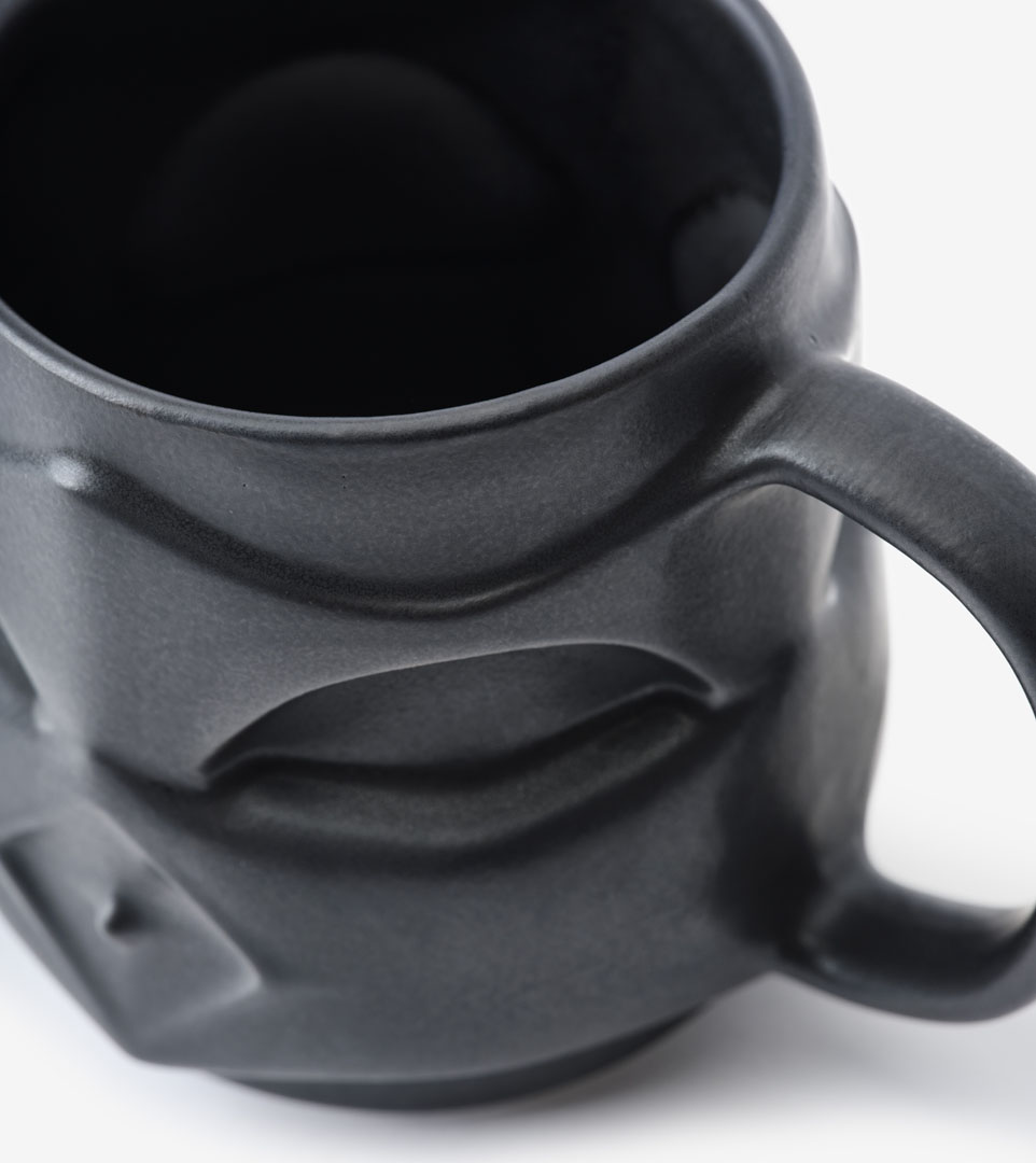 MUG GUERRERO NEGRO 3D $ MUD CERAMIC